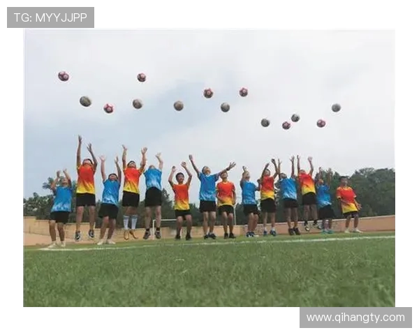 足球点燃乡村希望：亚泰青训走进辽源寿山镇小学送教(1)